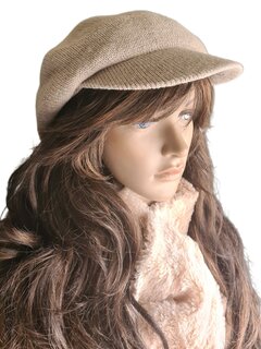 Eline Ren L'Atelier- Fijn gebeid-Soepel-Bakerboy-Model-Zacht-Warm-Muts-Beige