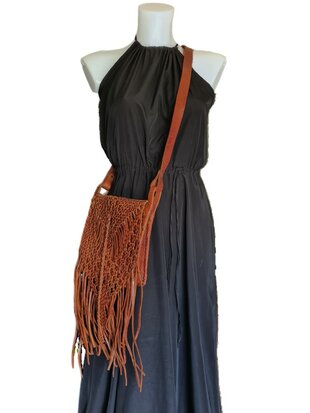 Festival-tasje-Crossbody tasje-Echt leer-Fringe-Bohemian style-Boho style-Gypsy style-Dark Cognac-18cmx21cmx5cm