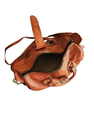 Schoudertas-crossbody-Echt leer-Handmade in Marokko-Vintage look-Bowlingbal model-30cmx18cmx15cm-Cognac
