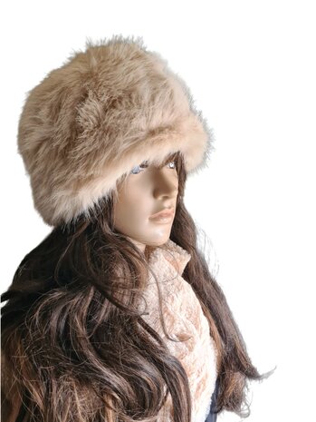 Eline Ren L'Atelier- Russische-Zachte-Fluffy-Imitatie bont-Verstelbare-Warme-Muts-Beige